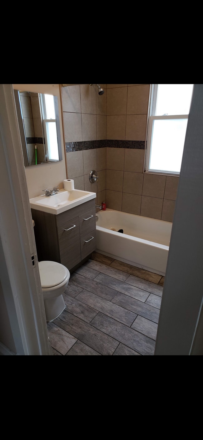 Photo - 5410 W Wrightwood Ave Unit Wrightwood #2