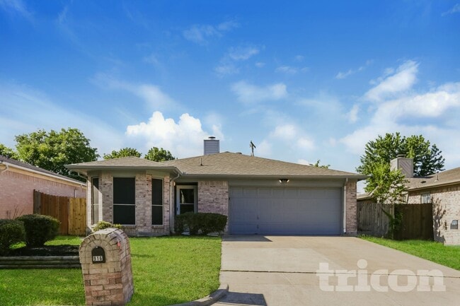 Building Photo - 916 Ashmount Ln