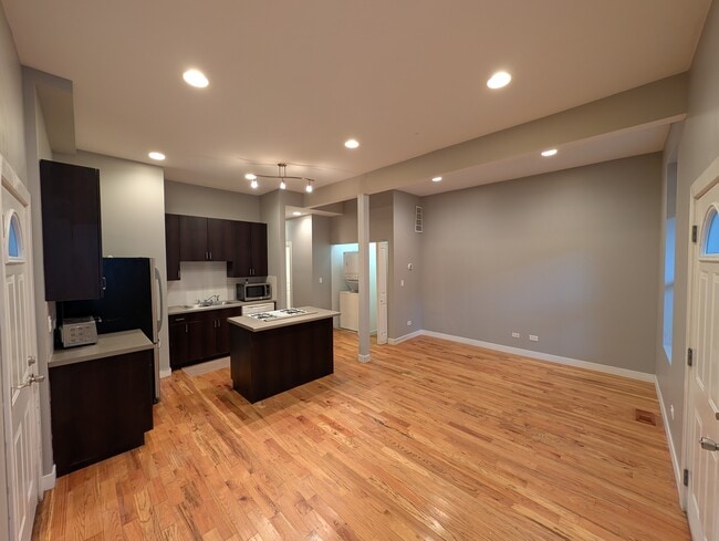 Photo - 1463 W Huron St Unit 1R