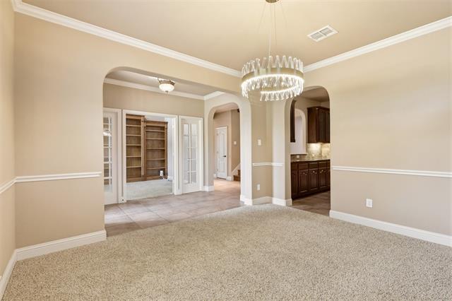 Photo - 627 Seymour Dr