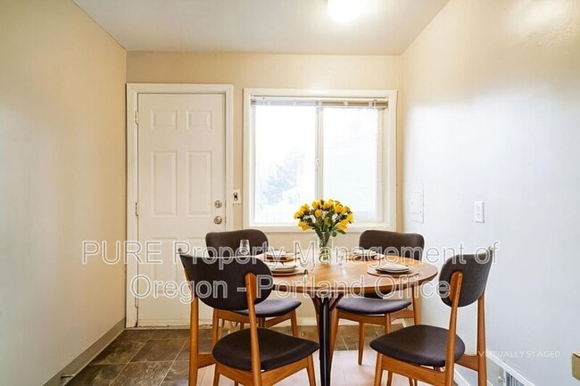 Photo - 7008 N Amherst St