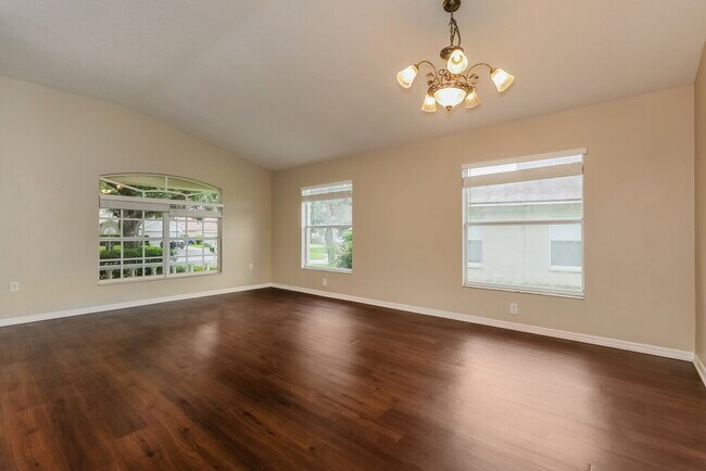 Photo - 812 Lesa Glen Pl