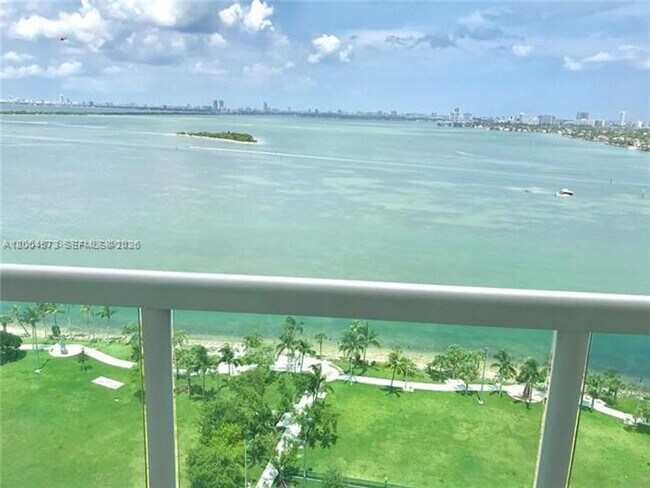 Photo - 1800 N Bayshore Dr Unit 1800 N Bayshore Dr # 2107