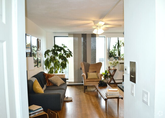 Building Photo - 1643 Cambridge St Unit 66 Rental