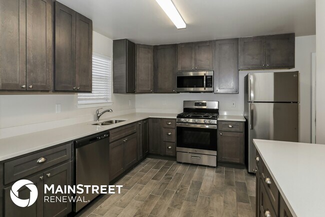 Photo - 1055 Field View Dr