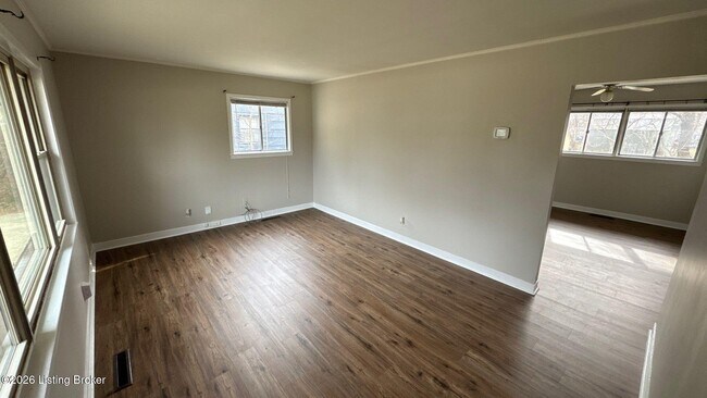 Photo - 3122 Commander Dr