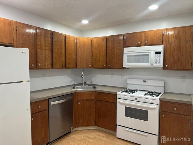 158 Darwin Ln