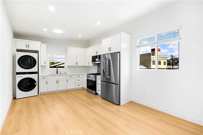 Photo - 4040 Somers Ave