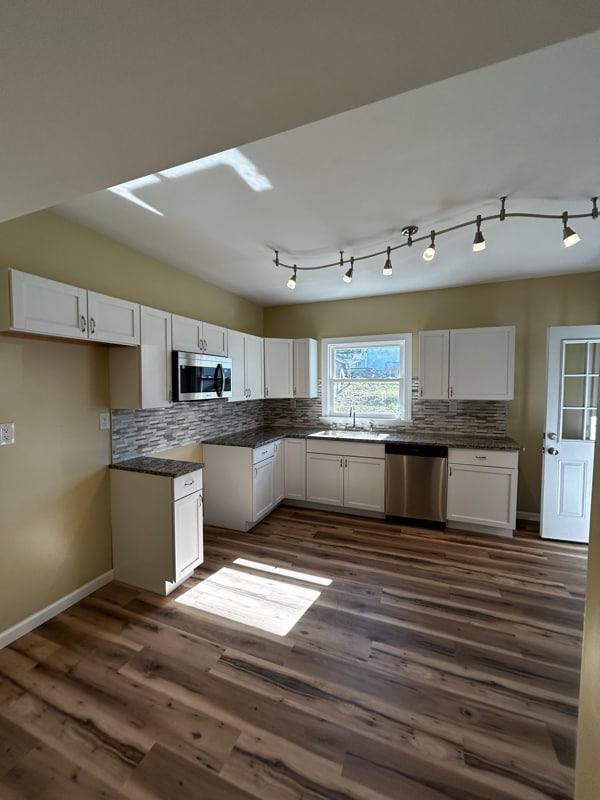 Photo - 49 Fallbrook St