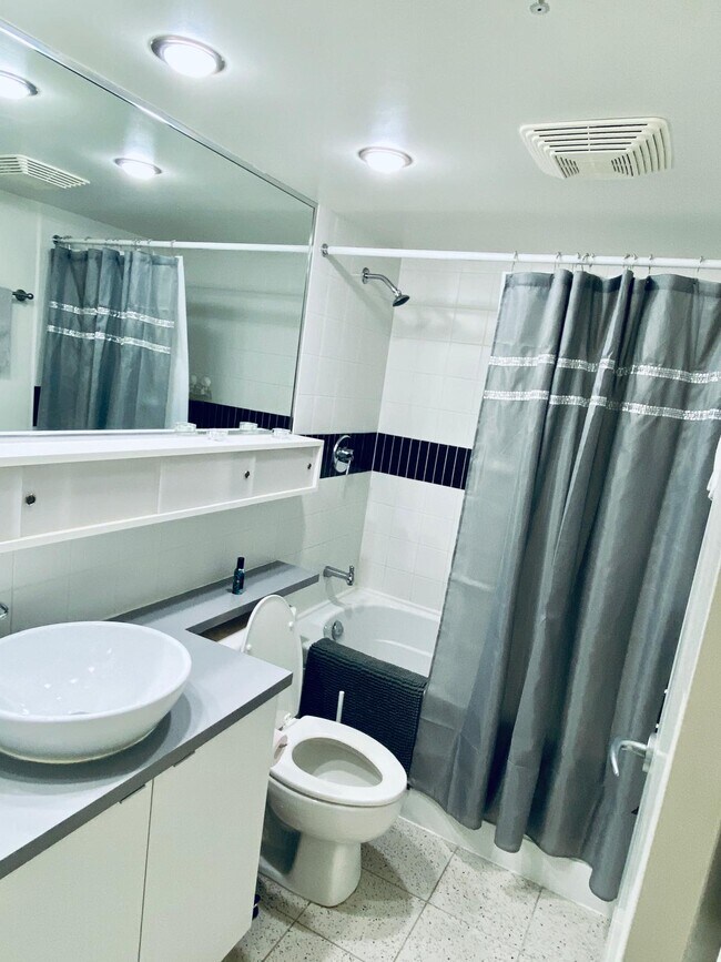 BATHROOM - 939 Expo Blvd Unit 1701