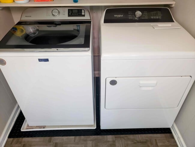 Photo - 5112 Miller Rd SW Unidad Ind. Adult Bedrooms