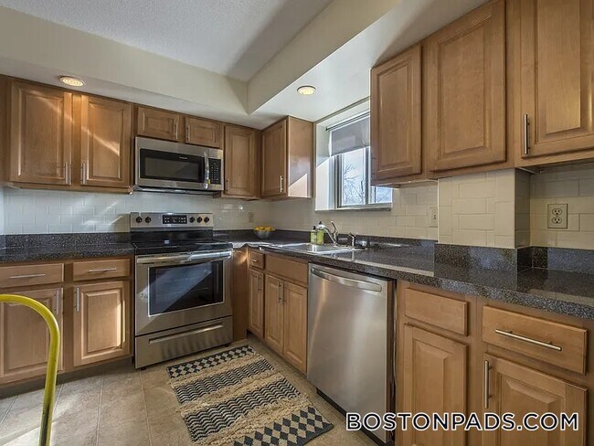 Photo - 385 Massachusetts Ave Unidad 34