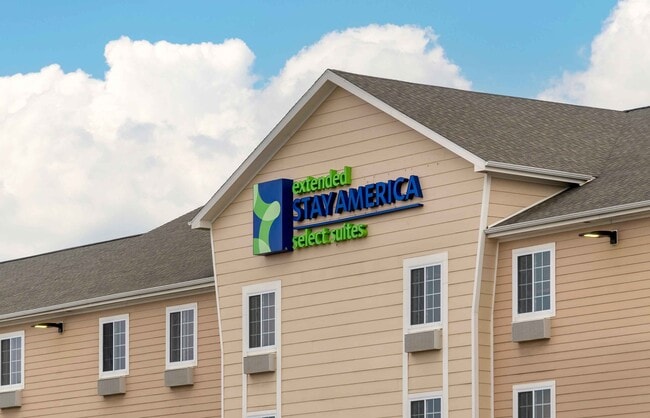 Furnished Studio-Grand Rapids - Wyoming