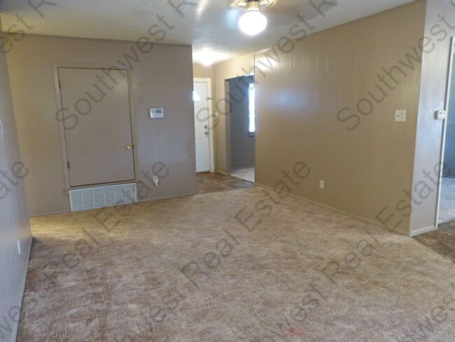 Photo - Nice Family Home!