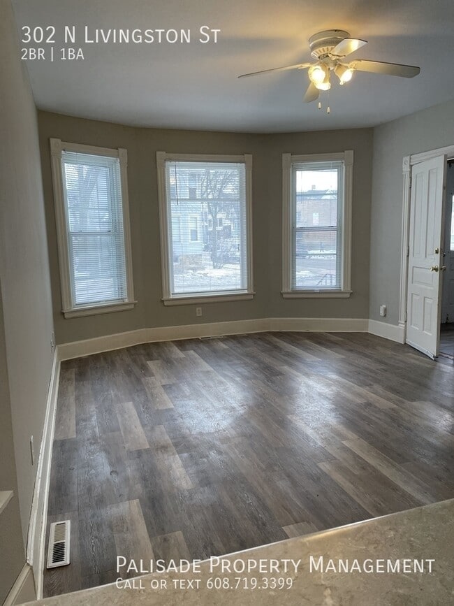 Photo - 302 N Livingston St