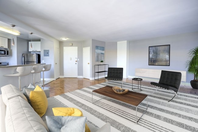 Photo - Park La Brea