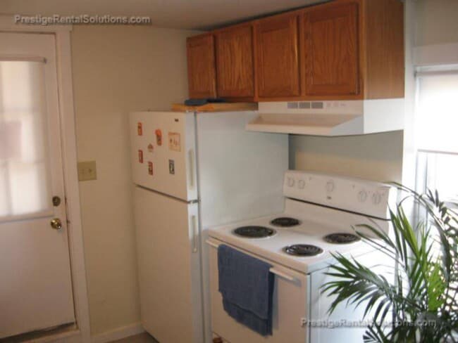 Photo - 72 Devens St Unit 1