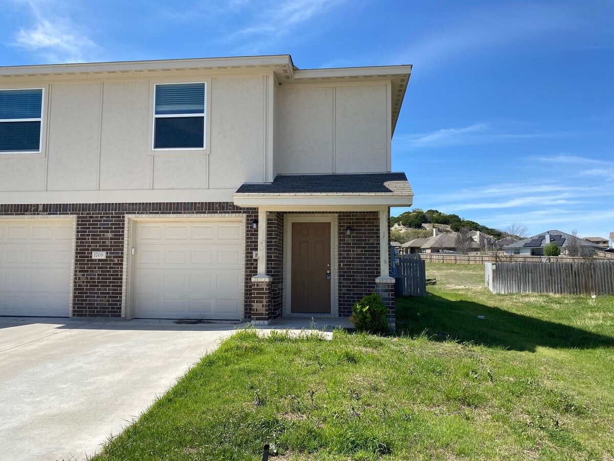 Photo - 1709 Castroville Trl Unit 1709 Castroville Trail  B