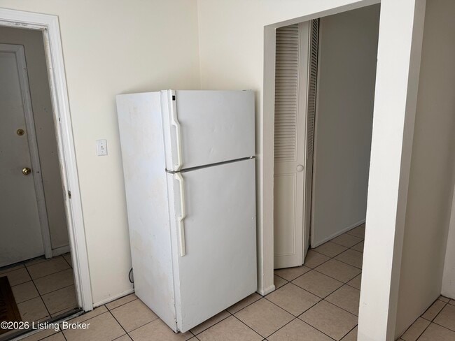 Photo - 910 Sinclair St