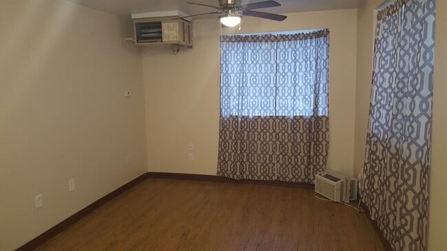 412 Winter Ave