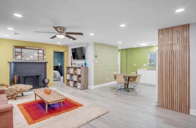 Building Photo - Beautiful 3 Bedroom Home in Quiet Newton Ks