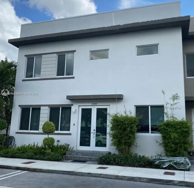 Photo - 10440 NW 67th St Townhome