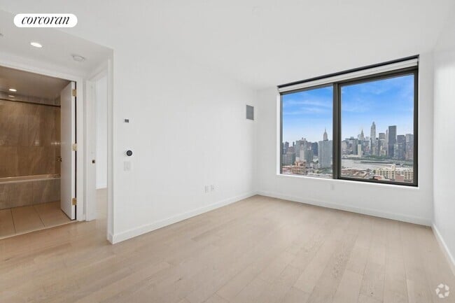 Building Photo - 3 Ct Square W Rental