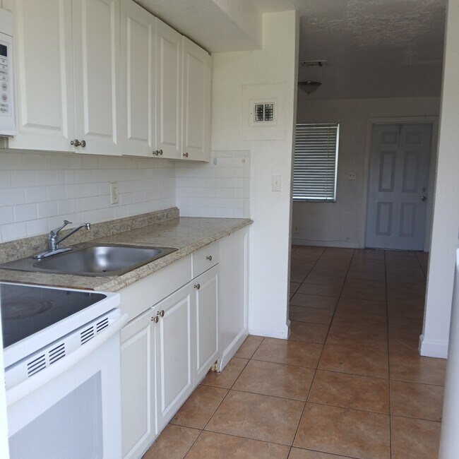619 NW 6th Ave