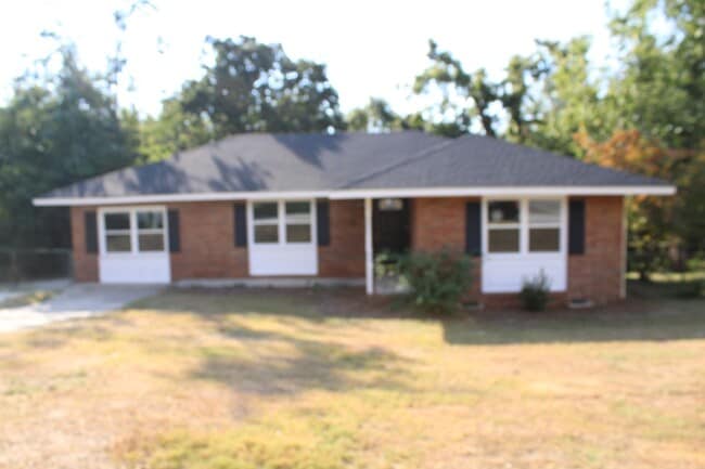 Building Photo - 3 Bedroom 2 Bath W/ Bonus Room In Augusta!