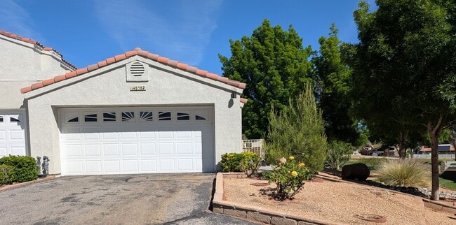 Building Photo - Condo for rent