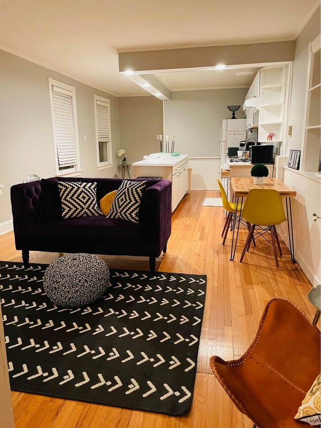 Photo - 4915 S Woodlawn Ave Unit Coach House