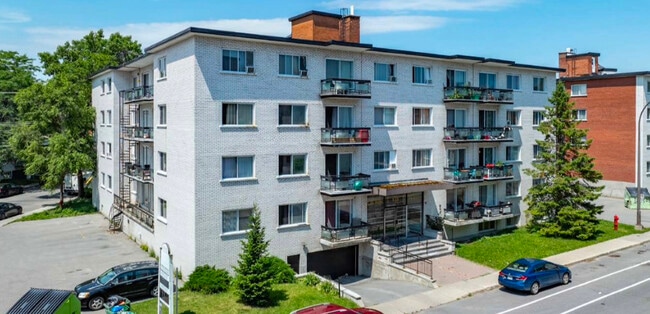 Building Photo - Lachine Plaza