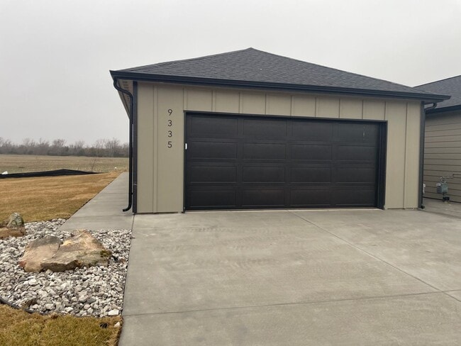 Building Photo - 9333/35 E Wassall Unit 9335 Wassall