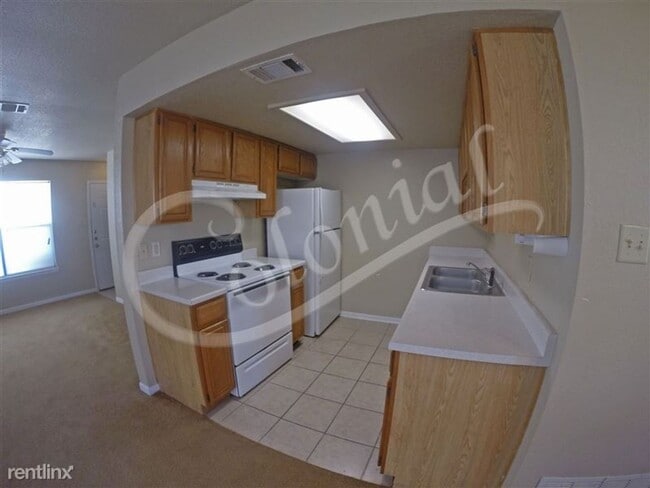 Photo - 1201 Monroe Loop Unit D