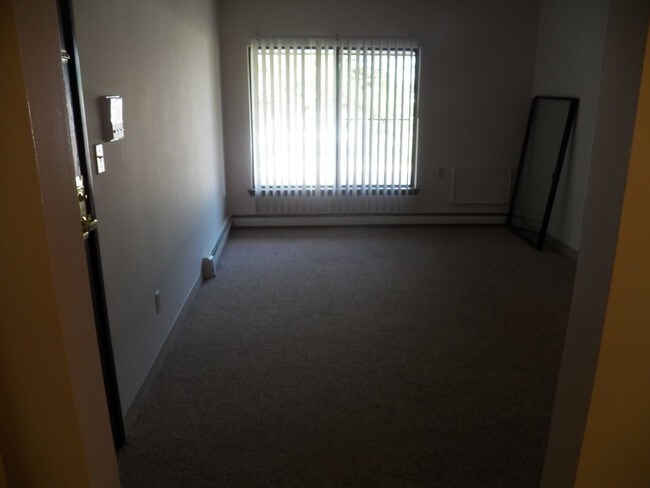 Willowood Apartments - Willowood Apartments