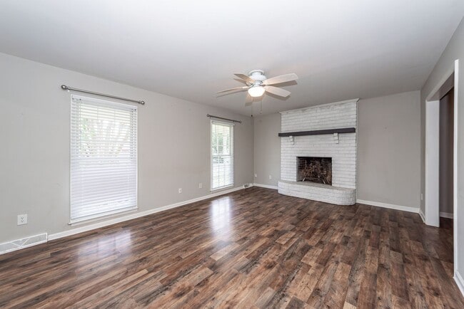 Photo - 4 Bedroom, 2.5 Bathroom Home in Tall Pines - Summerville