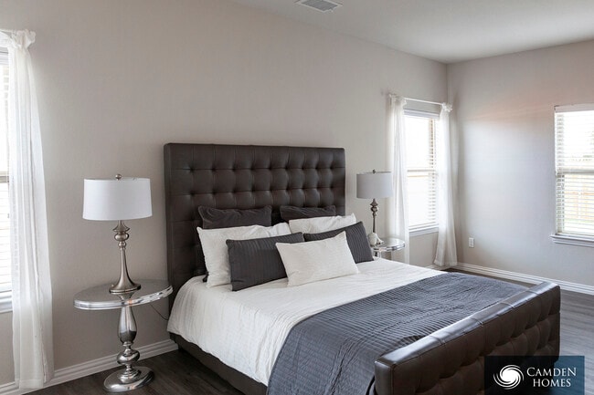 Photo - 2204 Princeton Ave