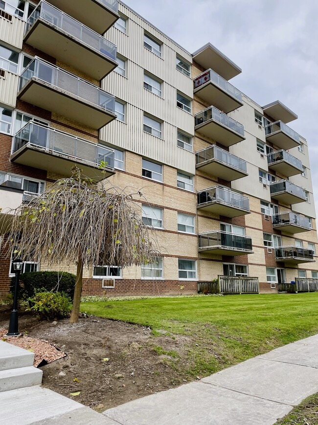 Building Photo - Parkhill