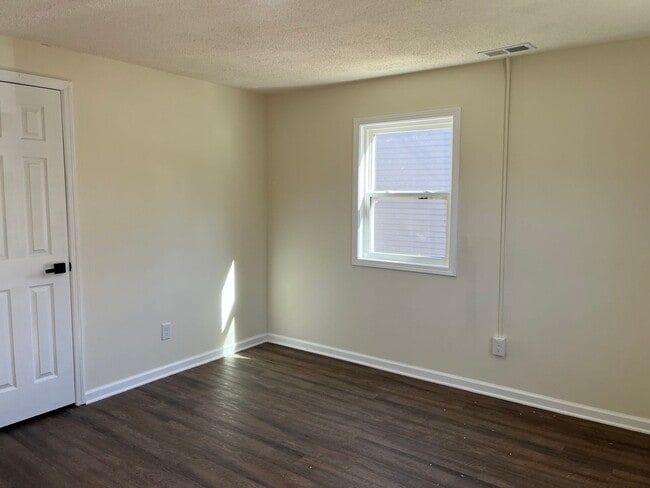 Photo - 2 Bed 1 Bath Duplex