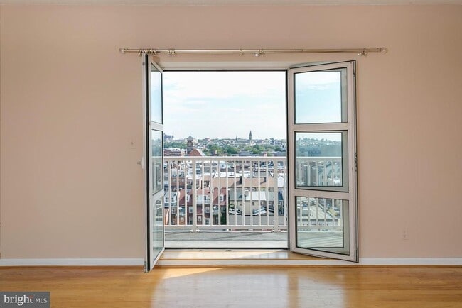 Photo - 250 S President St Unit 609