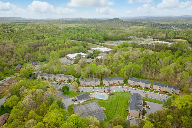 Woodfield Oaks Apartments