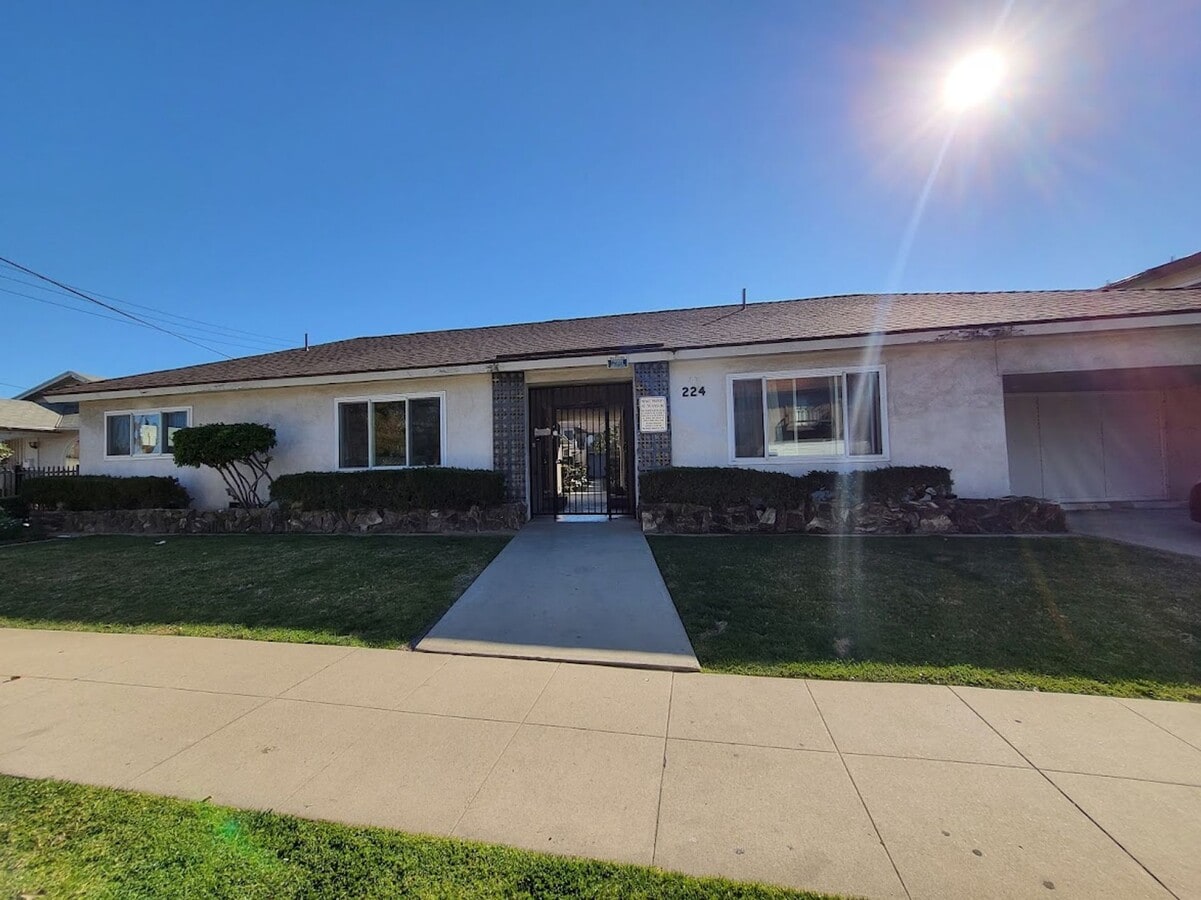 Photo - 218-224 W. Olive St.