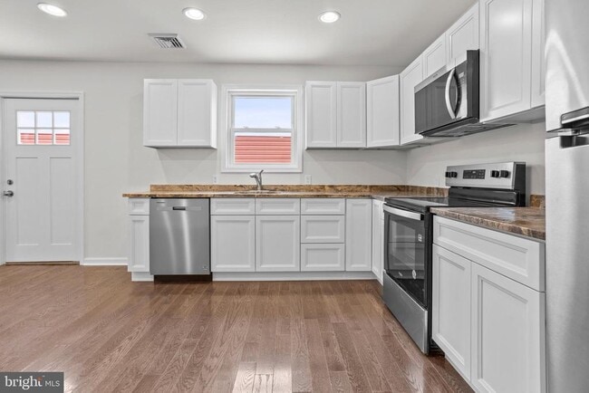 Photo - 819 11th Ave Unit D