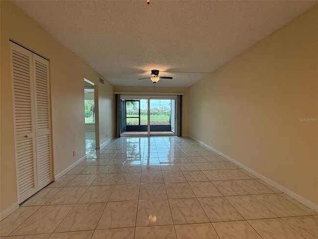 Photo - 6219 Palma Del Mar Blvd S Unidad 105