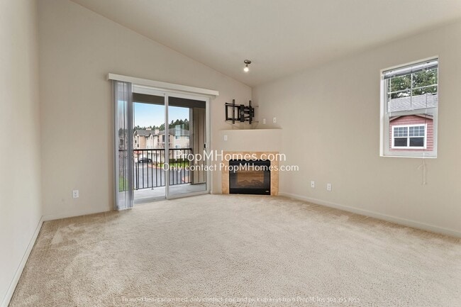Photo - 10834 NE Holly St