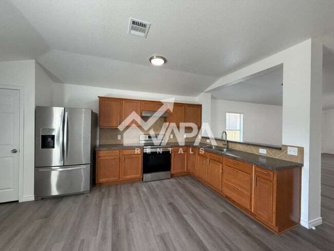 Photo - 9506 Everton