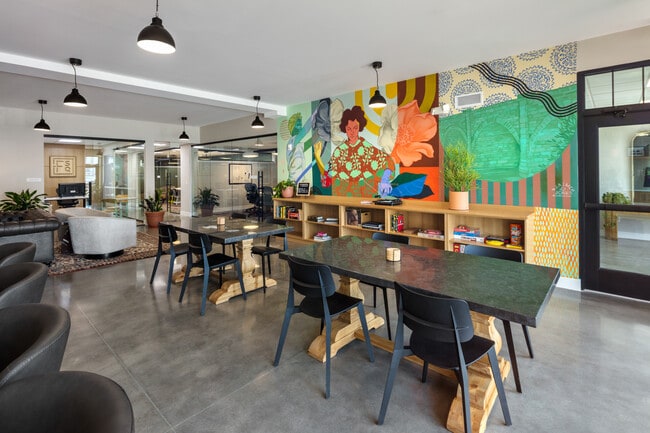 The Founders Club – Resident Lounge
