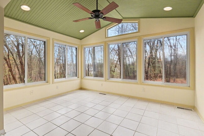 Photo - 4319 Valley Hollow Dr NE