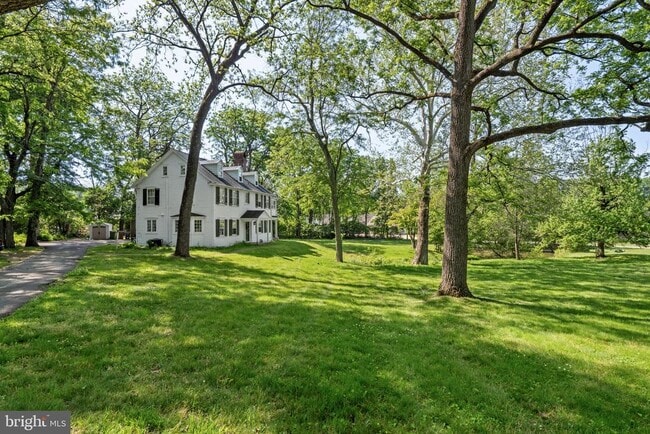 Photo - 1404 E Butler Pike