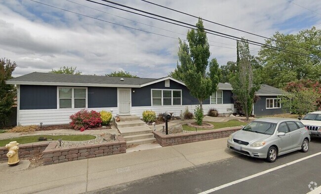 Building Photo - 3605 Rocklin Rd Rental